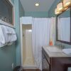 Отель Our Golden Retreat 5 Bedroom House, фото 11