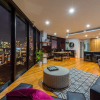 Отель Luxury 3 Bed 2 Bath City Views, фото 15