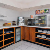 Отель Holiday Inn Express London Gatwick - Crawley, an IHG Hotel, фото 6