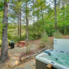 Отель Helen Retreat w/ Hot Tub, 2 Mi to Downtown!, фото 21