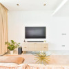 Отель Luxury Beachfront 2BR w Stunning SeaView, фото 7