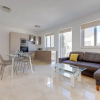 Отель Deluxe Apartment Steps to St George s Bay, фото 18