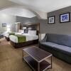 Отель Comfort Inn & Suites Near Universal - N. Hollywood - Burbank, фото 4