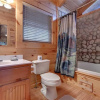 Отель Bear Paws - Two Bedroom Cabin, фото 7