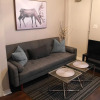 Отель Trendy 1BR Unit on Queen St. W., фото 6