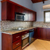 Отель Modern, Immaculate Unit in Flamingo With Spectacular Ocean Views, фото 11