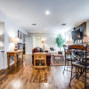 Отель Arlington Manor - 5br/3ba Sleeps 18+ Hottub/firepit 5 Bedrooms 3 Bathr, фото 11
