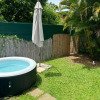 Отель Logement Paisible Jacuzzi Jardin Privatif Climatisation (Adults Only), фото 19