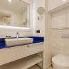 Отель Sea View Apartment with balcony in the center of Batumi, фото 6
