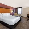 Отель La Quinta Inn & Suites by Wyndham Tacoma - Seattle, фото 15
