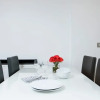Отель Bright Stylish 2BR across from Victoria Park, фото 7