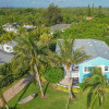Отель Secluded Beachfront Vibes Surf Pet Friendly, фото 19