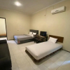 Отель OYO 94073 Sweet Home Residence Simpang Lima, фото 6