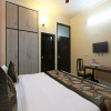 Отель OYO 7967 near Medanta, фото 3