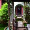 Отель Emily Travellers Home, фото 5