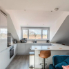 Отель Lovely 2-bed double en-suite with Cathedral views, фото 7