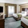 Отель Comfort Inn & Suites - near Robins Air Force Base Main Gate, фото 14