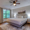 Отель Pinecrest Townhomes-1KING and 2BUNK UNIT, фото 4