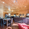 Отель Damrons Dream 5 Bedroom Mountain View Home with Hot Tub, фото 9