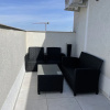 Отель Stunning 2-Room Penthouse Lakeview W11, фото 8