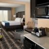 Отель Holiday Inn Express and Suites Kansas City Airport, an IHG Hotel, фото 7
