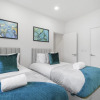 Отель Central Stevenage Luxury 2 Bed Apartment, фото 6