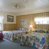 Отель Lazy J Ranch Motel в Три-Риверсе