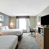 Отель Holiday Inn Express & Suites Oshawa Downtown - Toronto Area, an IHG Hotel в Ошаве
