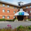 Отель Holiday Inn Express Exeter East, an IHG Hotel в Эксетере