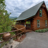 Отель Triple Mountain View - Three Bedroom Cabin, фото 19