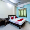 Отель OYO 15650 Tourist Inn, фото 9