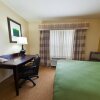 Отель Country Inn & Suites by Radisson, Milwaukee Airport, WI, фото 21