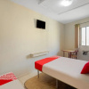 Отель OYO B Plaza Hotel, фото 5