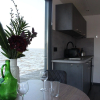 Отель Cozy Houseboat at the Edge of the Marina, фото 6
