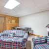 Отель Mountain Top View, 4 Bedrooms, Sleeps 10, Arcade, Hot Tub, Air Hockey, фото 6