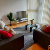 Отель Stylish City 2 Bed, 2 Bath, FREE PARKING & WiFi, фото 2