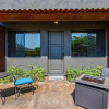 Отель Lone Mountain Casita 1 Bedroom Home by RedAwning, фото 12