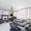 Отель Luxury 2BR Flat in Knightsbridge W/patio, 4 Guests, фото 17