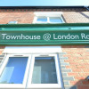 Отель Townhouse Plus @ London Road Stoke, фото 33