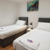Отель Garland Stylish Apartment 2 In Greater London, фото 6