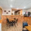 Отель Rodeway Inn Lake George Outlets, фото 20