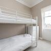 Отель Bright 2 bed apartment North Berwick High Street, фото 5