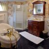 Отель 1862 Seasons on Main B&B, фото 6