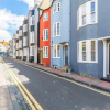 Отель Central Pier Place - Large Group House Sleeps up to 16, фото 1