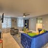 Отель Charming Apt W/patio: Walk to Downtown Albany, фото 11