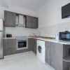 Отель Modern 1BR Apartment Steps From the Promenade, фото 7