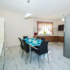 Отель The Waves holiday apartment, фото 10