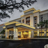Отель Hampton Inn & Suites Lake Mary At Colonial Townpark, фото 1