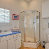 Отель Vitamin Sea in Pirates Beach, 50 Steps to the Beach, Wraparound Deck, 4 BD, 4BT, фото 8