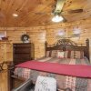 Отель Declan's View - Cozy 1 Bedroom With Game Room and Great Mountain Views! 1 Cabin by Redawning, фото 2